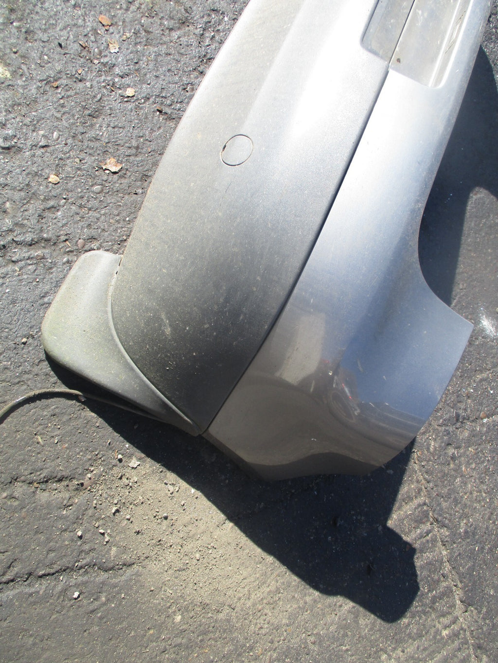 VOLKSWAGEN GOLF MK5 2006 5 DOOR REAR BUMPER COMPLETE GREY