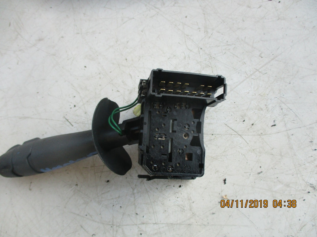 RENAULT LAGUNA MK2 2005 WINDSCREEN WIPER WASHER CONTROL SWITCH STALK 8200328896