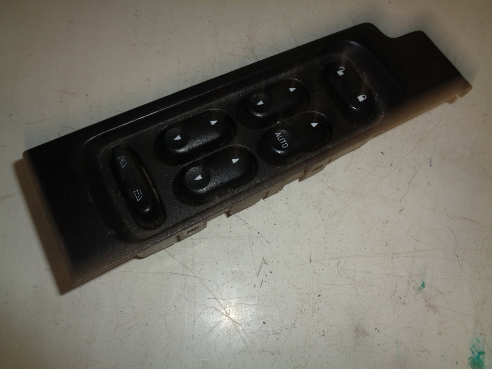 FORD EXPLORER 2005 OSF DRIVER SIDE FRONT DOOR WINDOW SWITCH 1L2T14017ABJADS