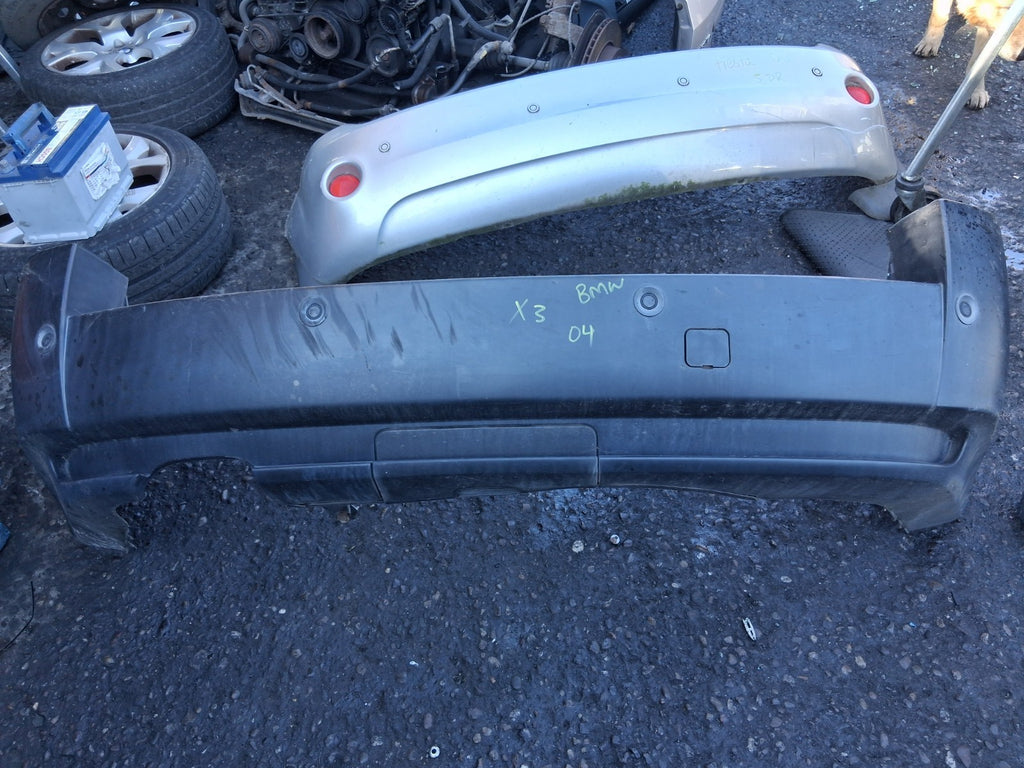 2004 BMW X3 E83 COMPLETE REAR BUMPER WITH PDC SENSORS BLACK