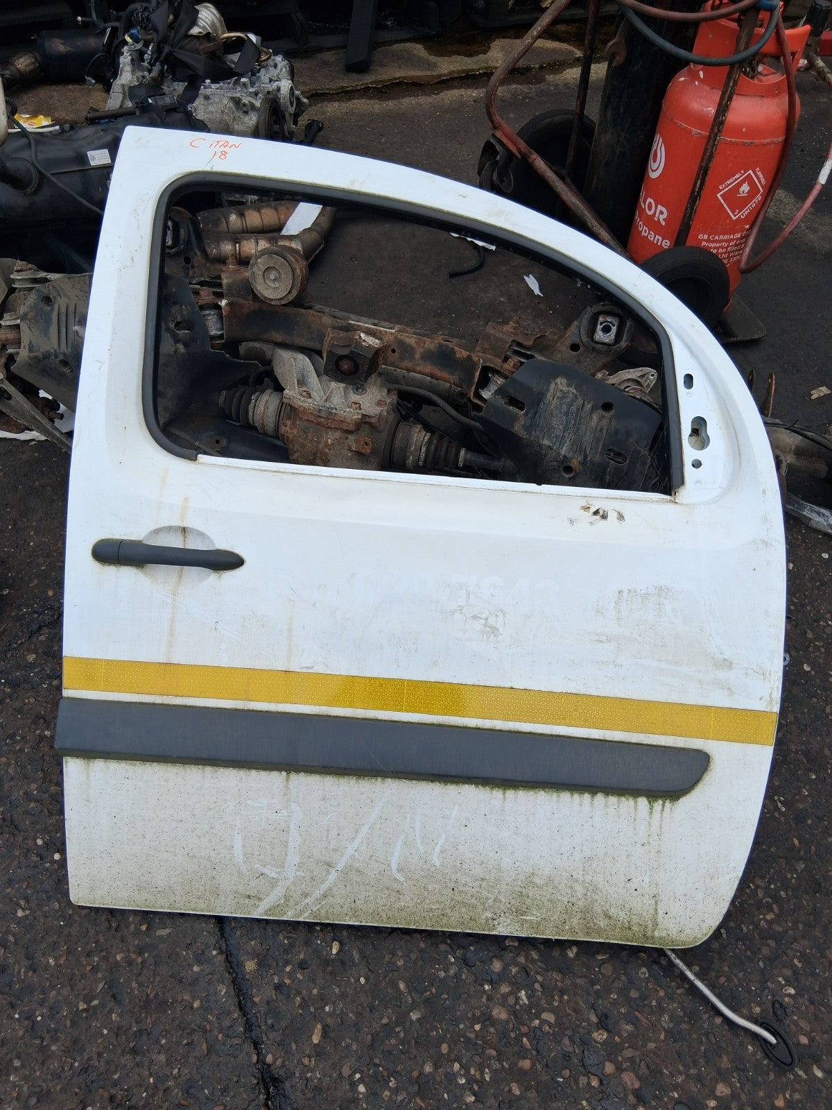 2018 MERCEDES BENZ CITAN W415 OSF DRIVER SIDE FRONT RIGHT BARE DOOR WHITE