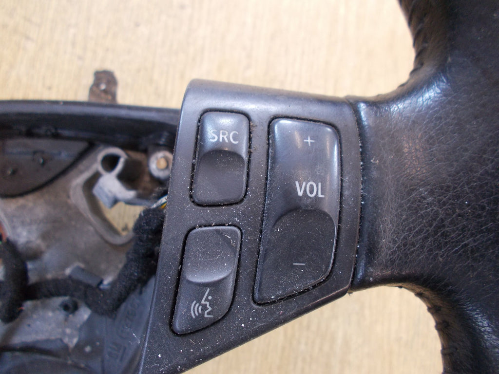 1993 SAAB BLACK LEATHER STEREO CONTROL STEERING WHEEL. NO AIRBAG. GM 12796742