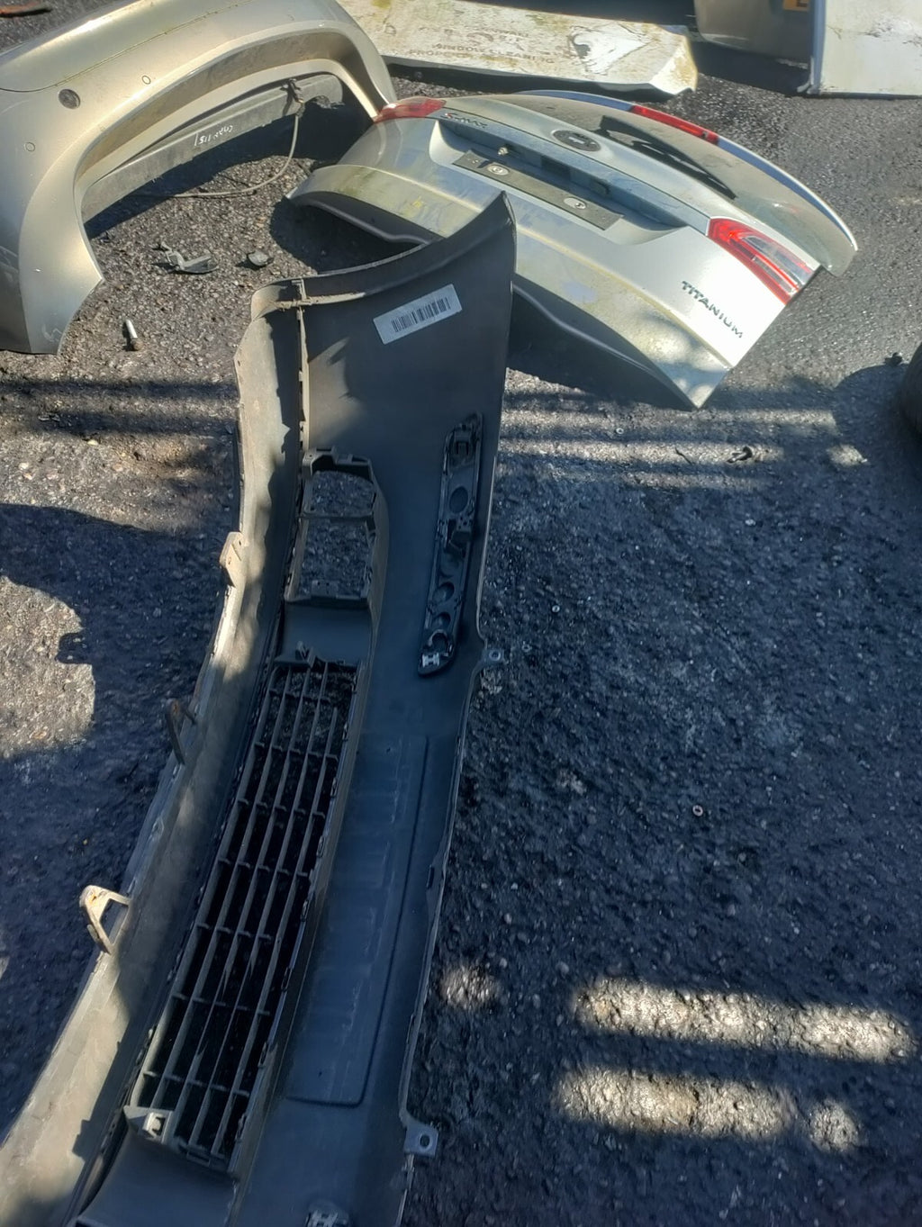 VW VOLKSWAGEN GOLF MK5 2005 FRONT BUMPER GREY