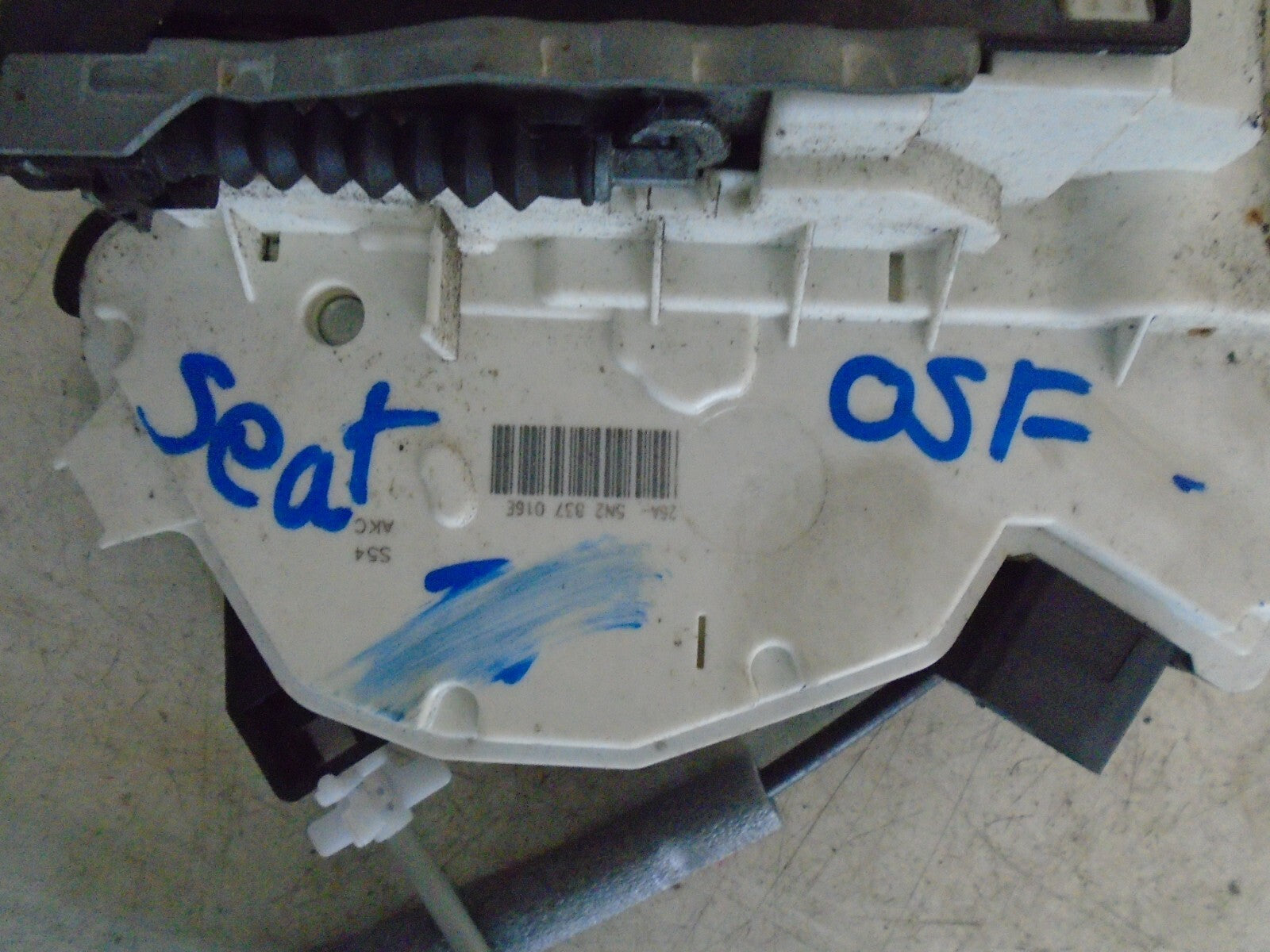 SEAT IBIZA 2015 MK4 6J OSF FRONT DRIVER SIDE LOCK WITH EXTERIORHANDLE 5N2837016E