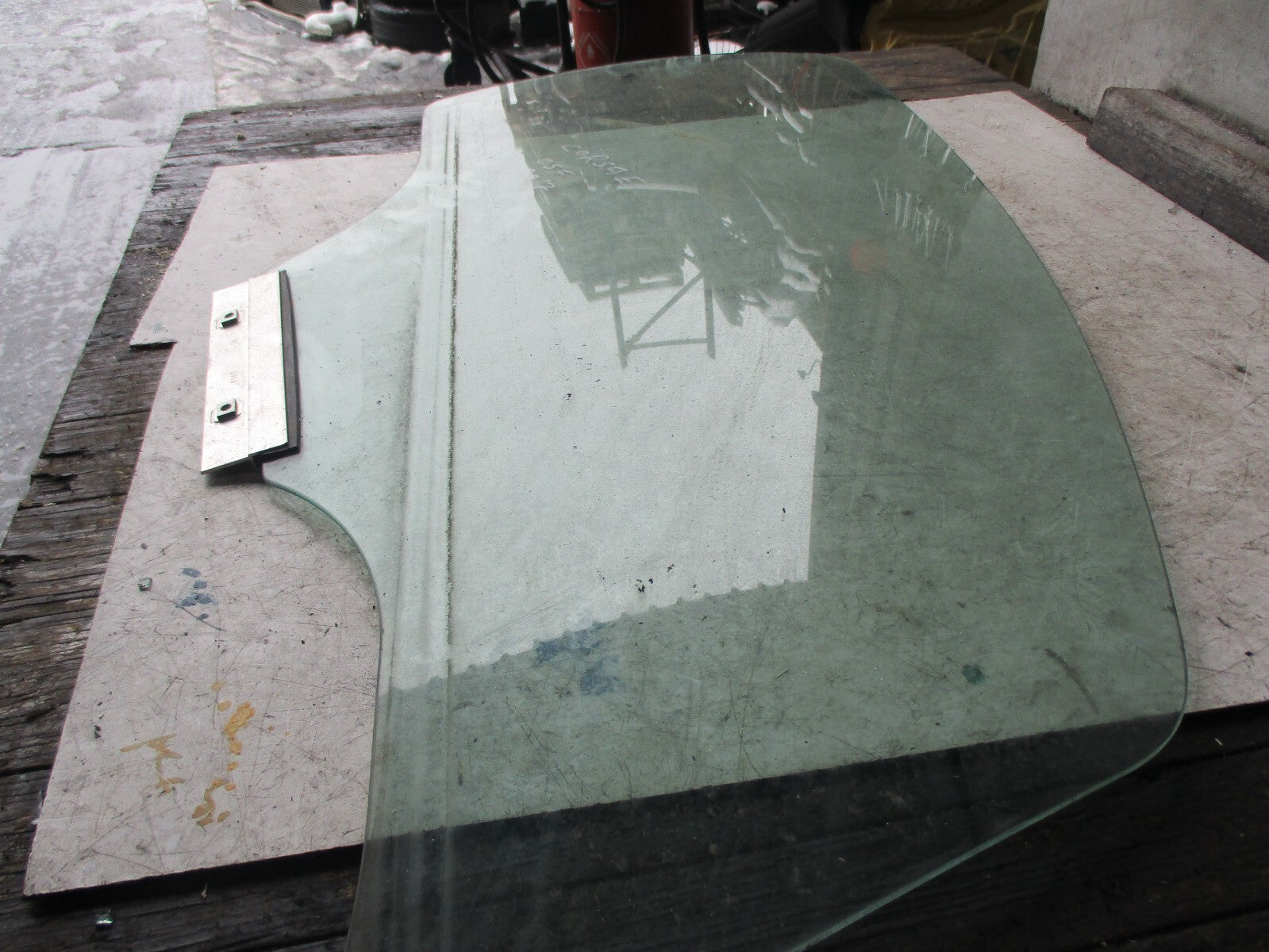 VAUXHALL CORSA E 2017 5 DOOR OSF DRIVER SIDE FRONT DOOR WINDOW GLASS