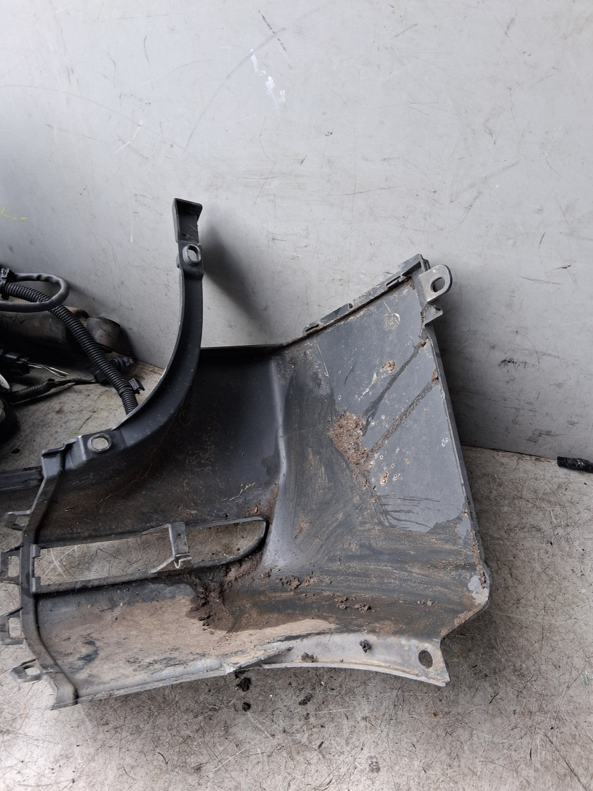 2023 MERCEDES SPRINTER W907 REAR RIGHT BUMPER CORNER A9078807101