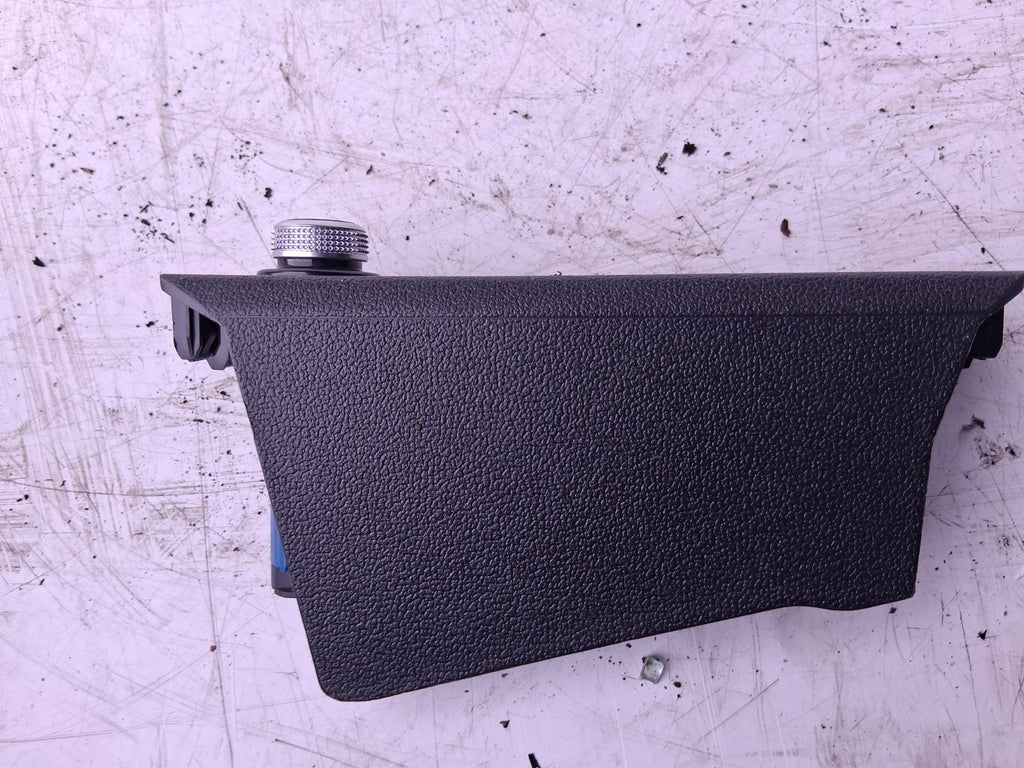 2024 AUDI A1 S LINE MK2 GB 12V POWER SOCKET USB PORT PANEL TRIM 82C863617