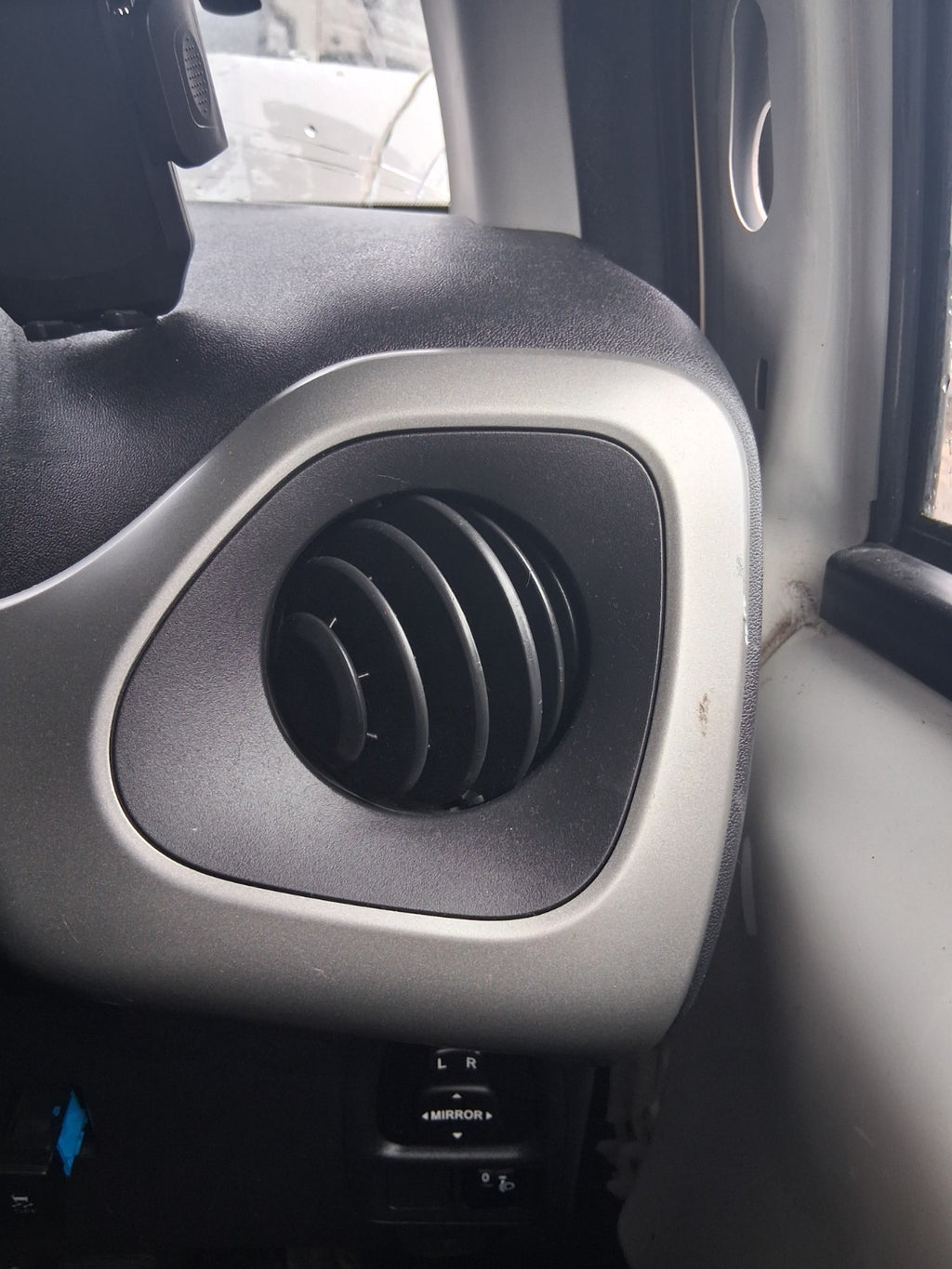 2018 CITROEN C1 FLAIR MK2 OSF DRIVER SIDE FRONT RIGHT AIR VENT