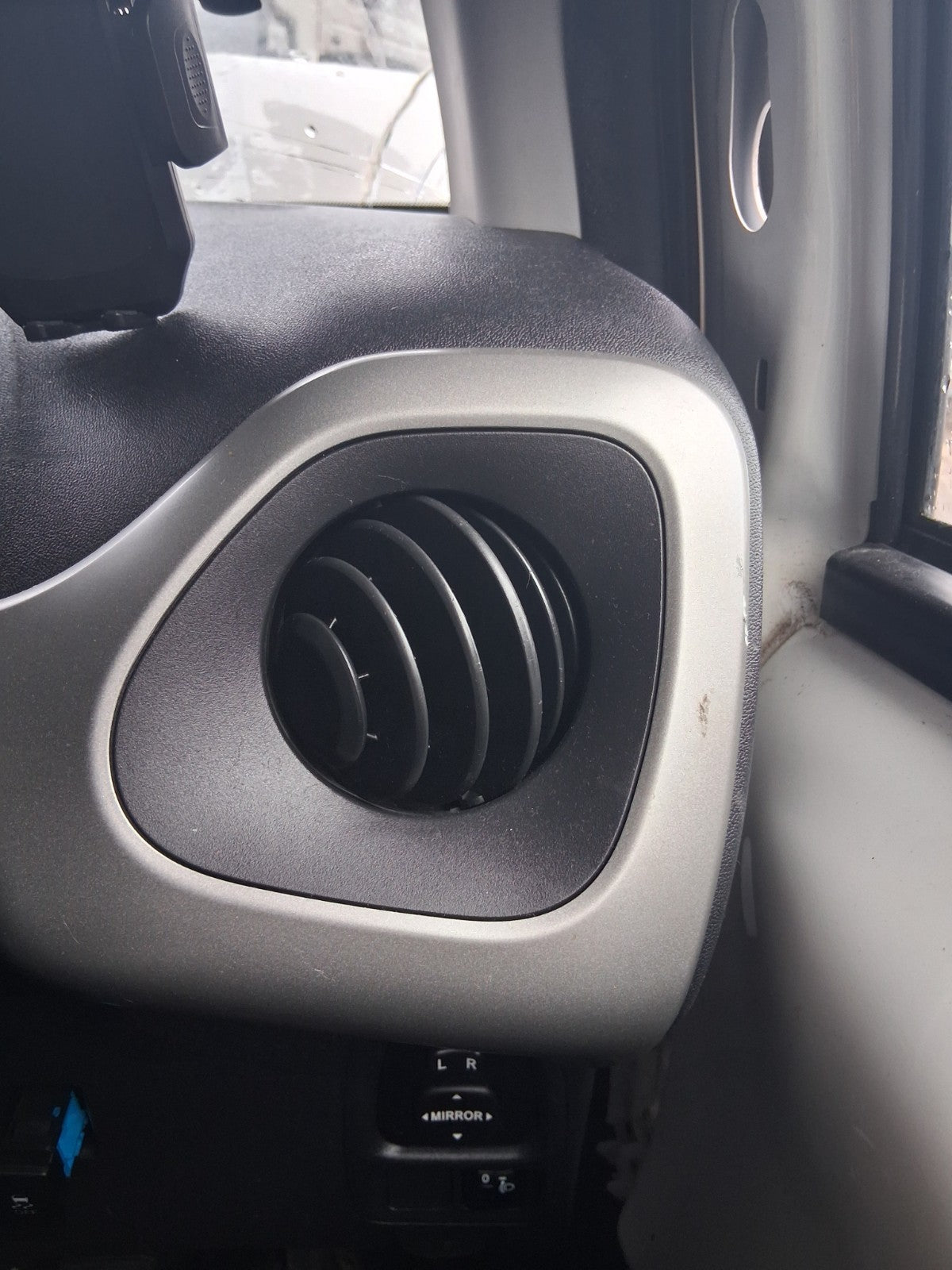 2018 CITROEN C1 FLAIR MK2 OSF DRIVER SIDE FRONT RIGHT AIR VENT