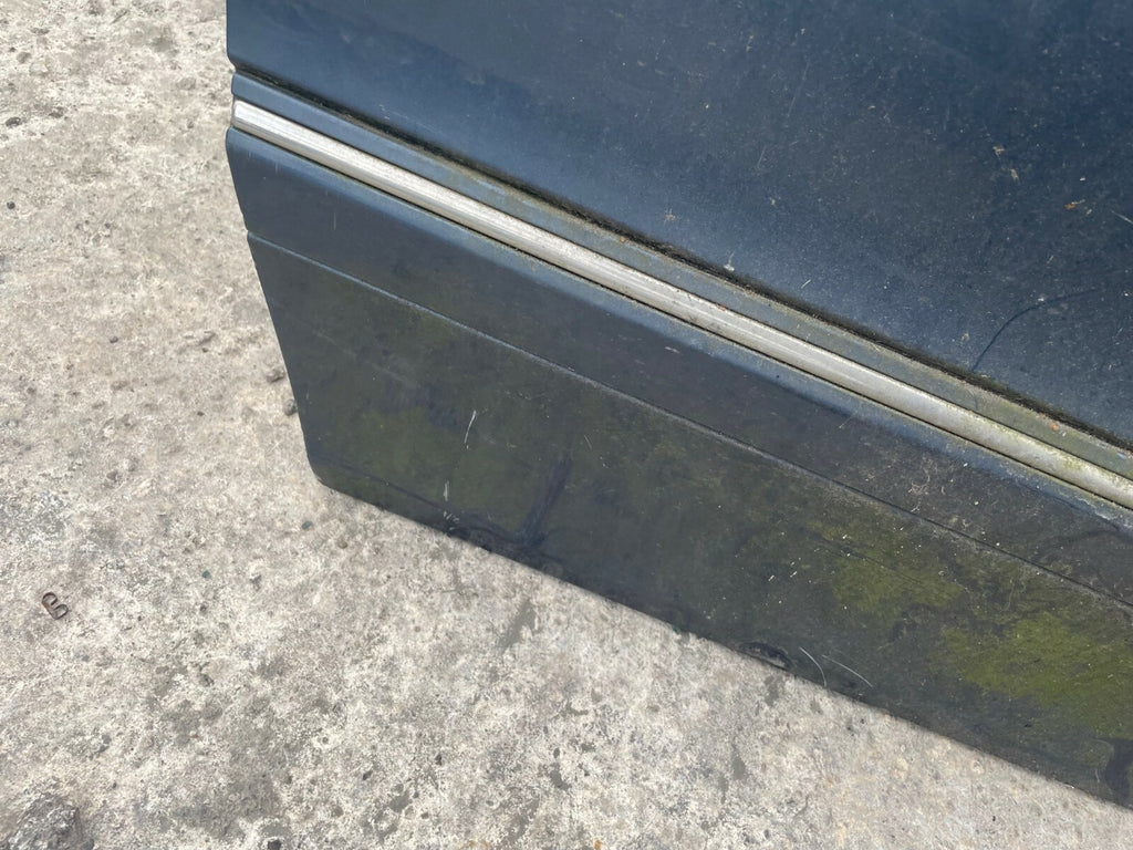 MERCEDES BENZ W209 COMPLETE FRONT DRIVER RIGHT SIDE DOOR BLUE
