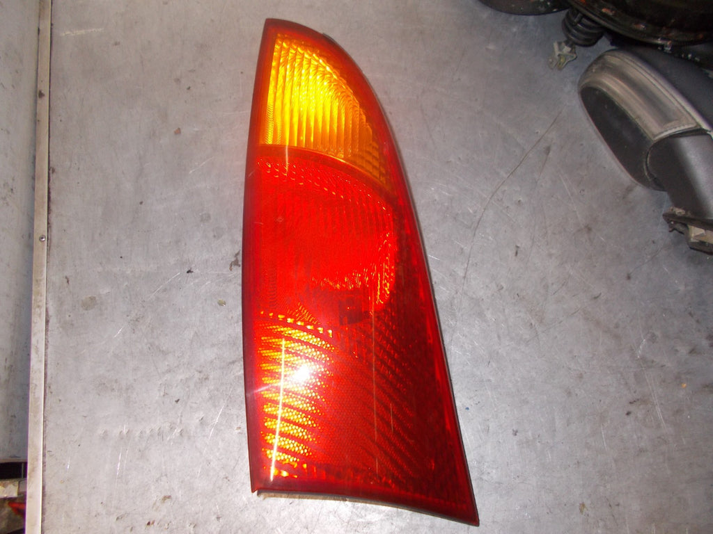 FORD FOCUS 2001 MK1 OSR DRIVER SIDE REAR LIGHT TAIL LIGHT