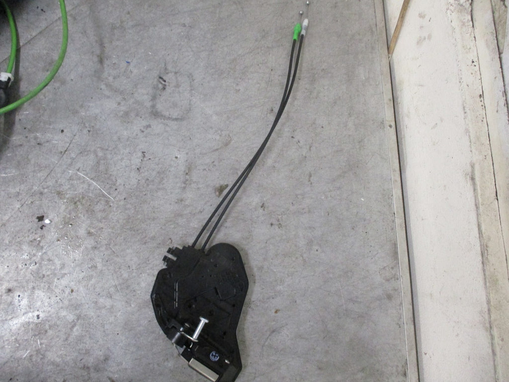 TOYOTA AYGO AB40 MK2 5 DOOR NSF PASSENGER SIDE FRONT DOOR LOCK MECH