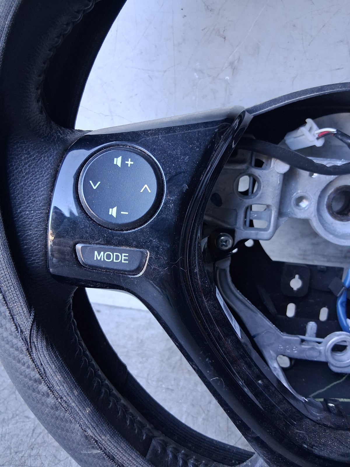 2019 PEUGEOT 108 MULTIFUNCTIONAL STEERING WHEEL 451000H060