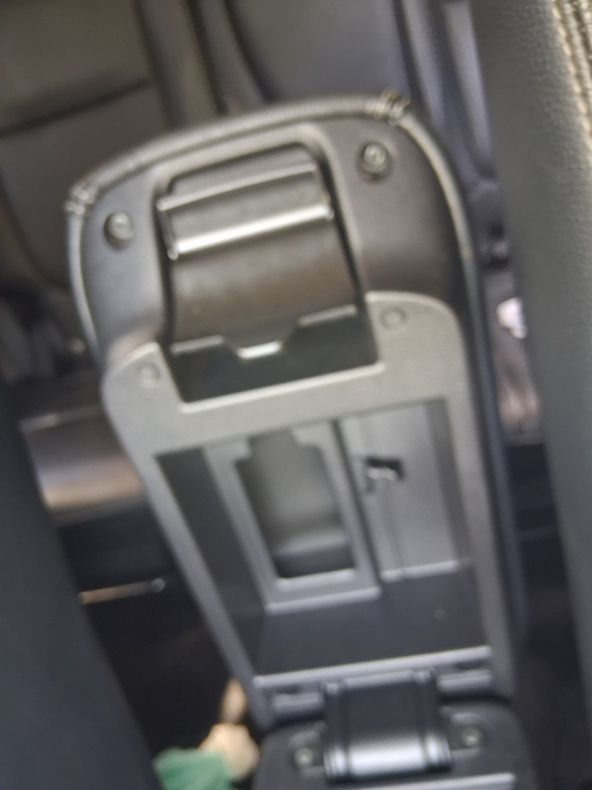 2018 MITSUBISHI OUTLANDER MK3 MIDDLE LEATHER ARMREST