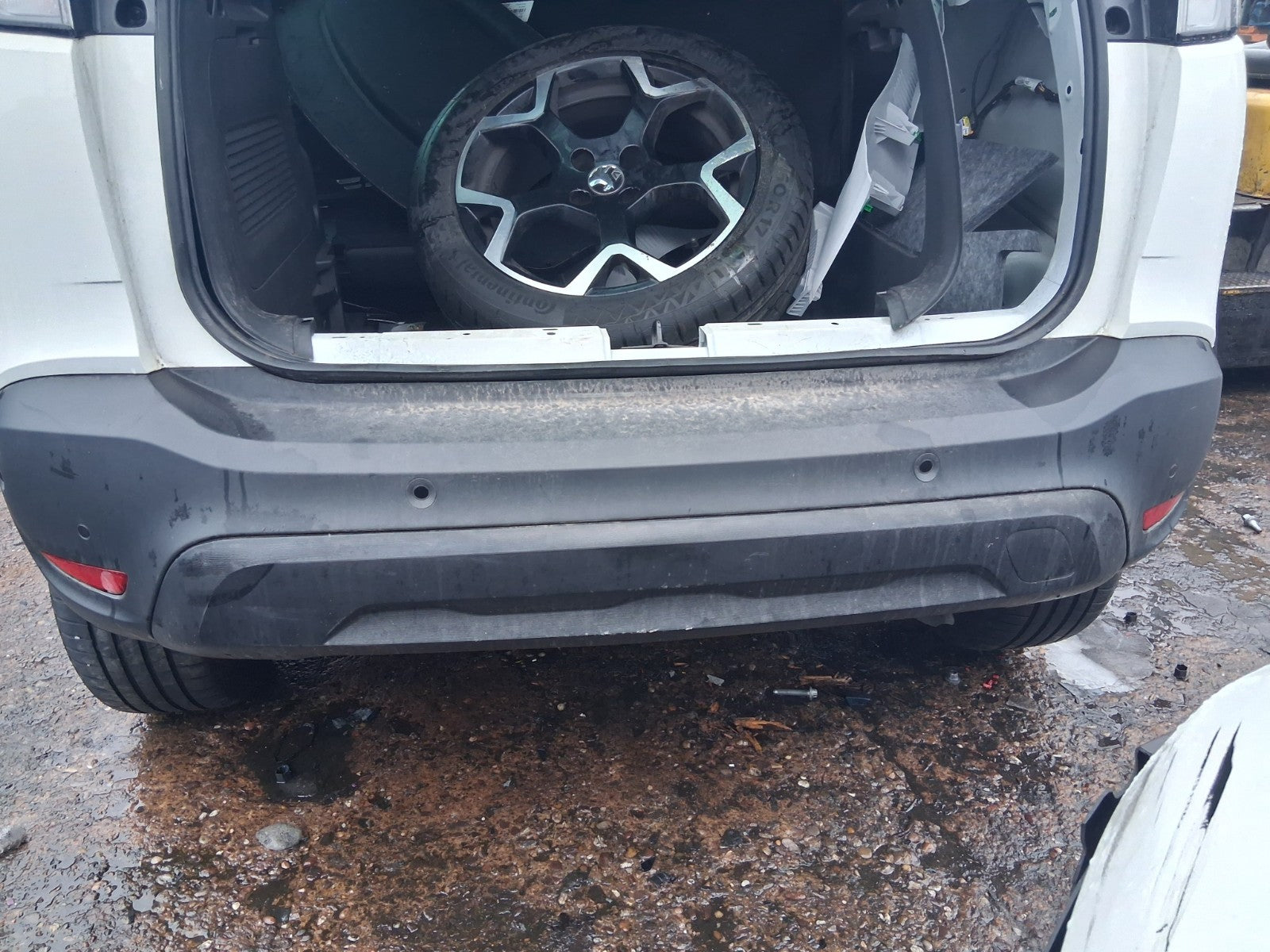 2024 VAUXHALL CROSSLAND X COMPLETE REAR BUMPER WITH PDC SENSORS BLACK