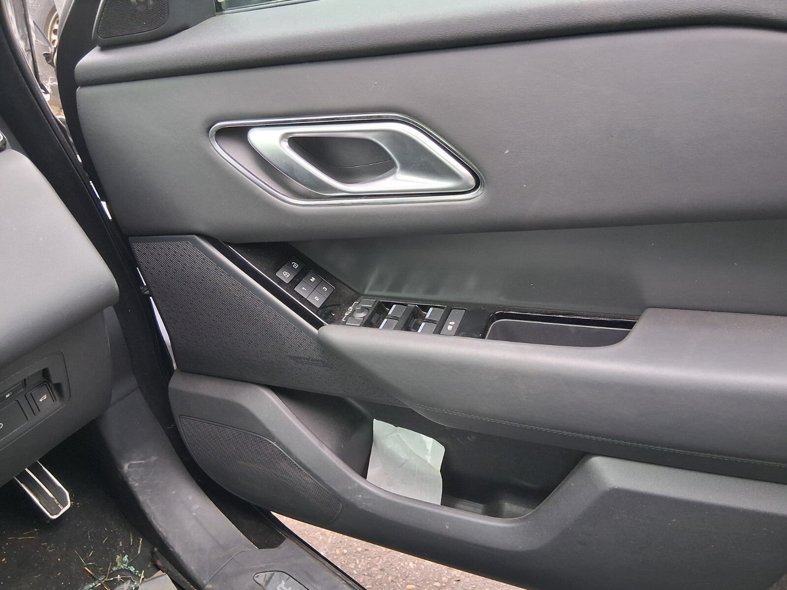 2024 RANGE ROVER VELAR P400e OSF DRIVER FRONT DOOR CARD WITHOUT SWITCH