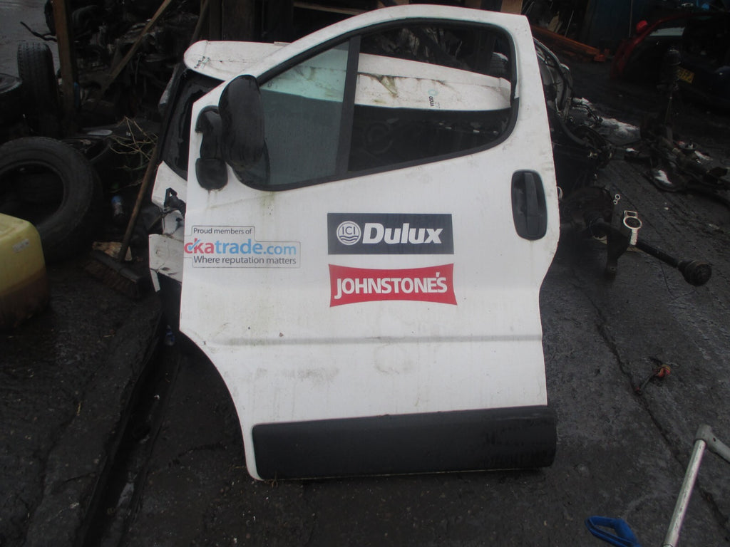 VAUXHALL VIVARO MK1 2002 NSF PASSENGER SIDE FRONT DOOR WHITE