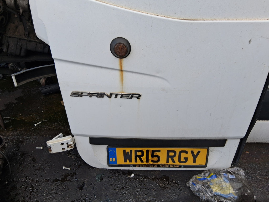 2016 MERCEDES SPRINTER W906 NSR PASSENGER SIDE REAR LEFT COMPLETE DOOR WHITE