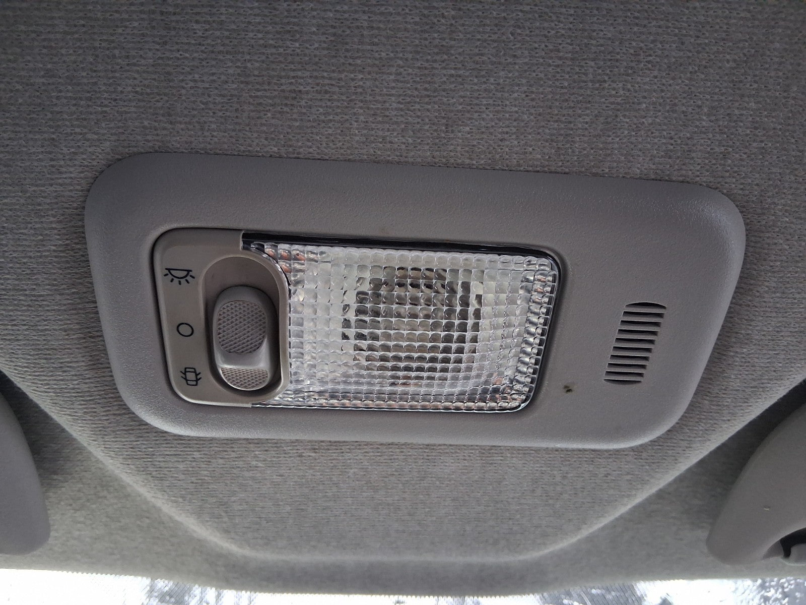2019 PEUGEOT 108 3 DOOR MK2 FRONT INTERIOR ROOF READING COURTESY LIGHT