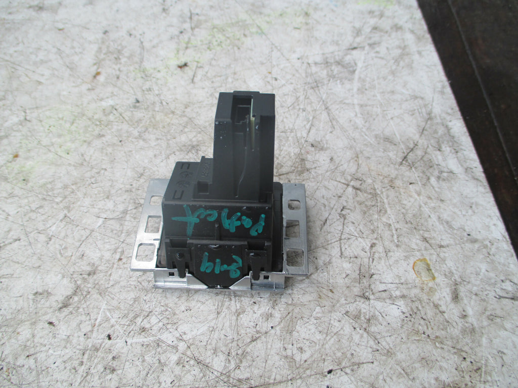VW VOLKSWAGEN PASSAT 2014 B7 DASHBOARD CLOCK 3AA919204A