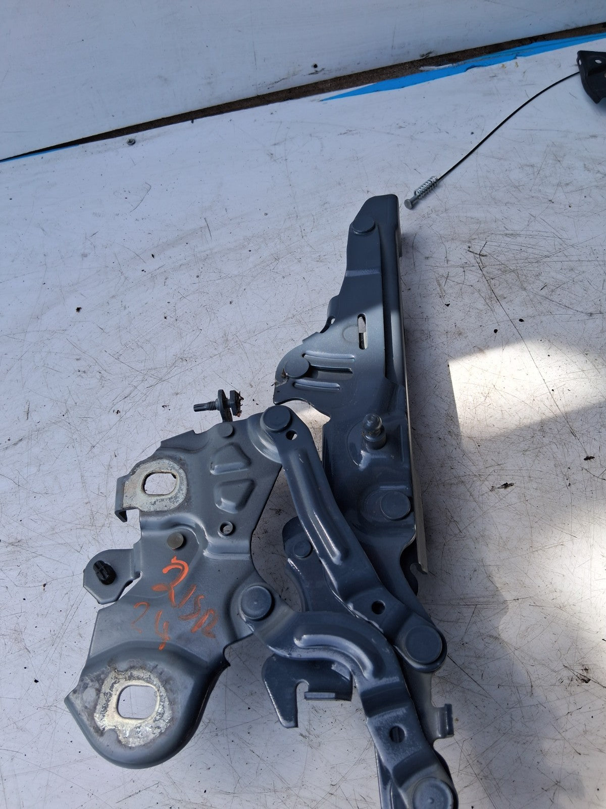 2024 BMW 2 SERIES BONNET HINGE 7450923