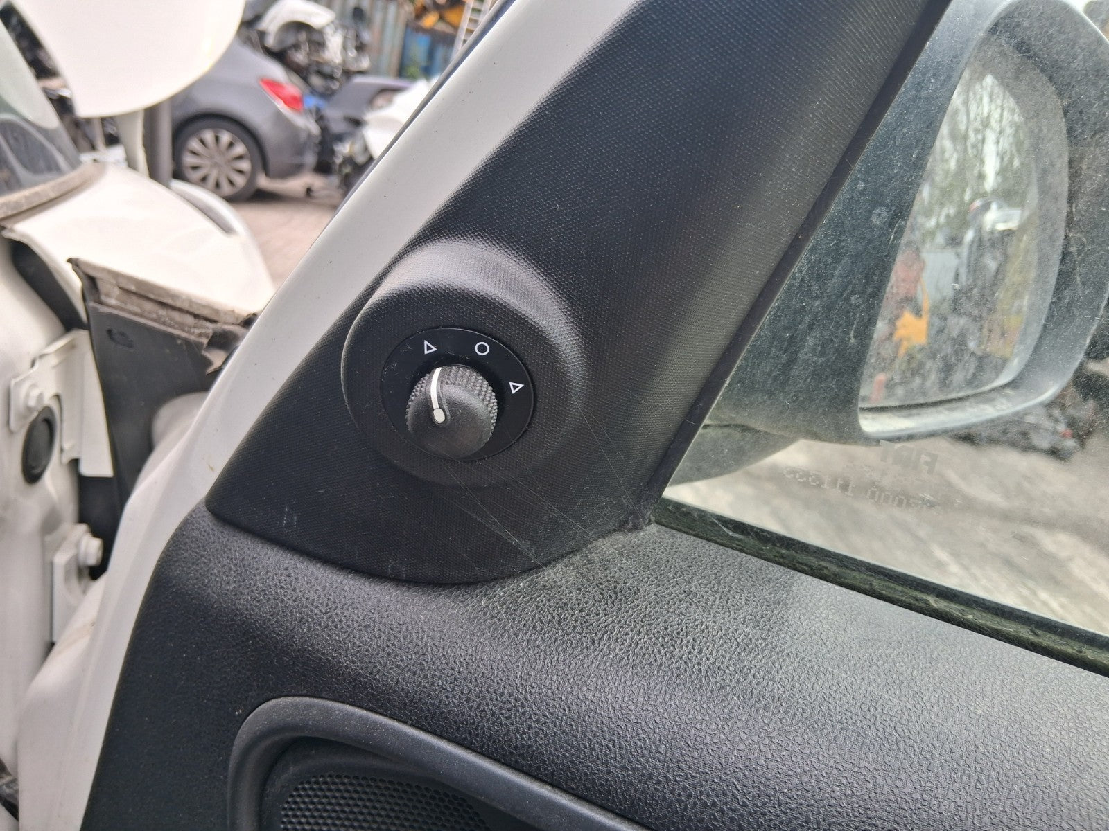 2019 FIAT 500L URBAN HATCH OSF DRIVER SIDE FRONT WING MIRROR CONTROL SWITCH