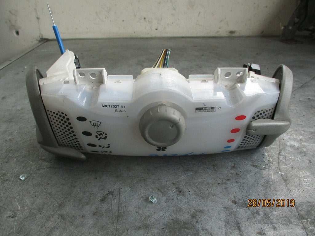 TOYOTA AYGO AB10 (MK1) CLIMATE CONTROL SWITCHES 69617027A1