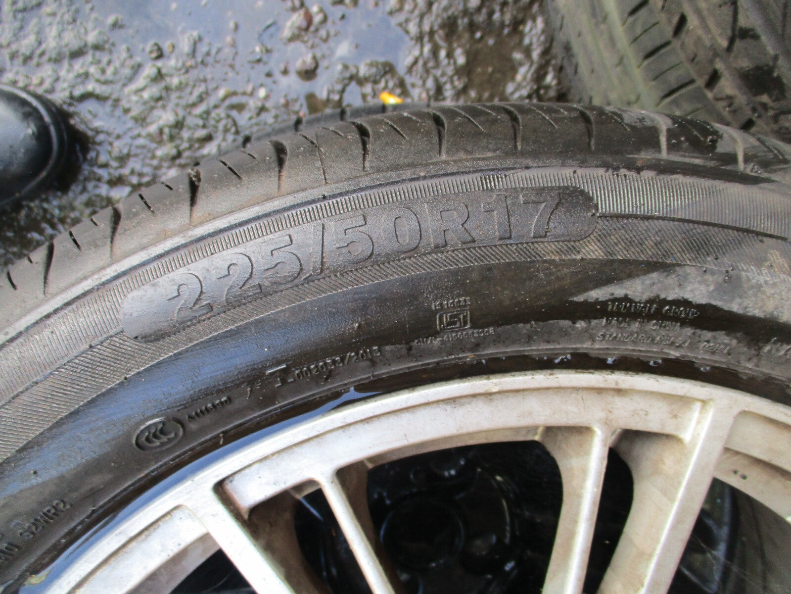 FORD MONDEO MK4 2010 17 INCH ALLOY WHEEL WITH TYRE 225/50R17