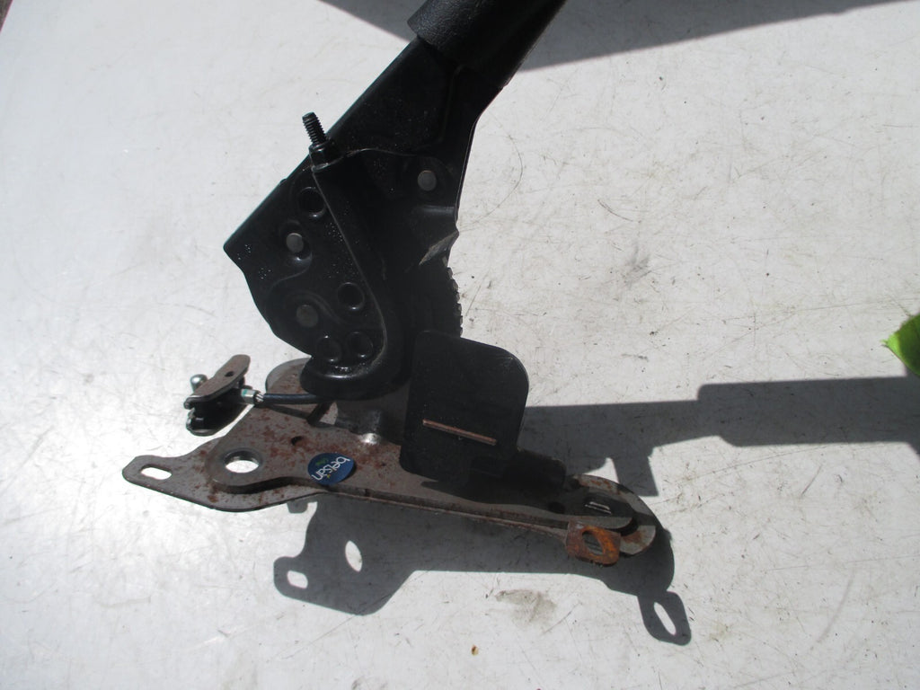 PEUGEOT 208 2016 MANUAL HANDBRAKE LEVER HANDLE MECHANISM 98062965ZD