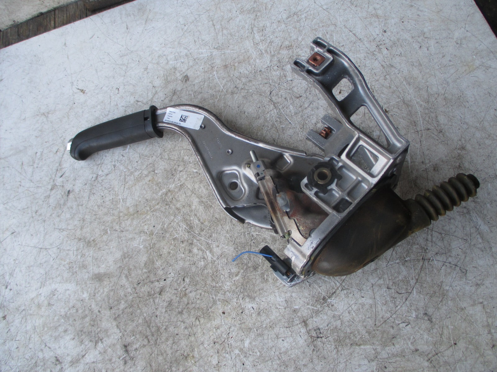 VAUXHALL ASTRA MK7 2018 HANDBRAKE HAND BRAKE LEVER 39047280