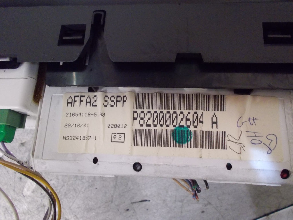 RENAULT LAGUNA 2005 MK2 DIGITAL CLOCK DISPLAY SCREEN & TRIM 8200025909