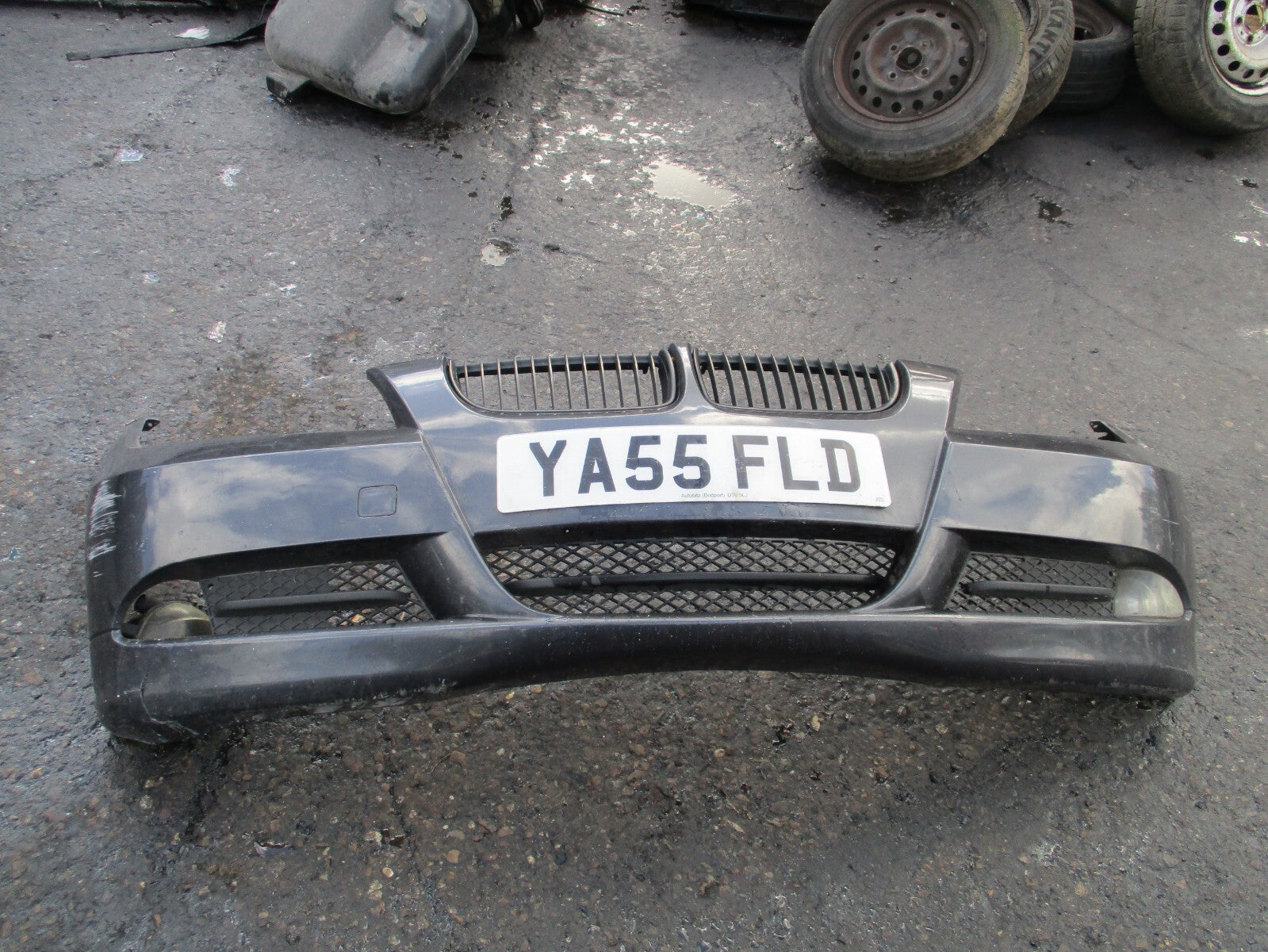 2005 BMW 3 SERIES E90 FRONT BUMPER WITH GRILLS GREY