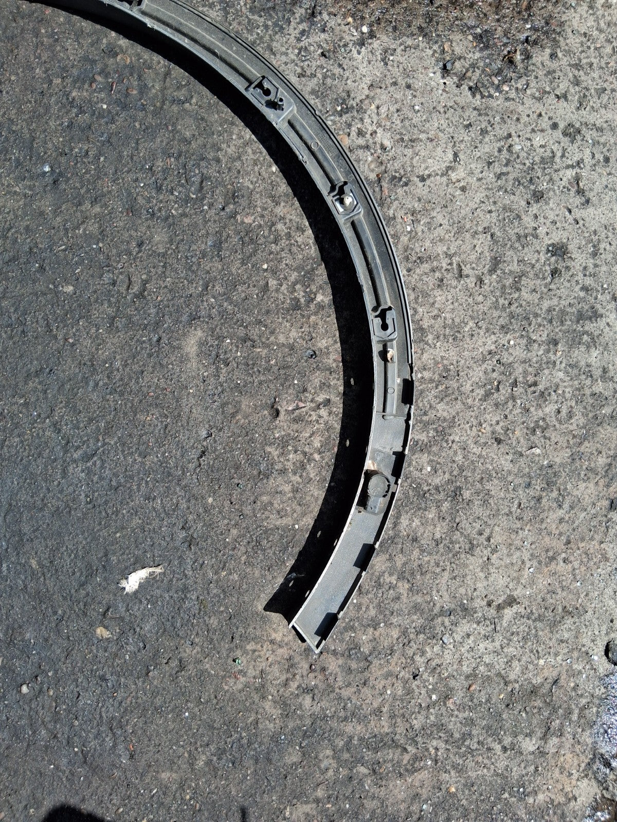 2013 FORD KUGA MK2 NSF PASSENGER SIDE WHEEL ARCH TRIM WITH SENSORS CV4JS16D239