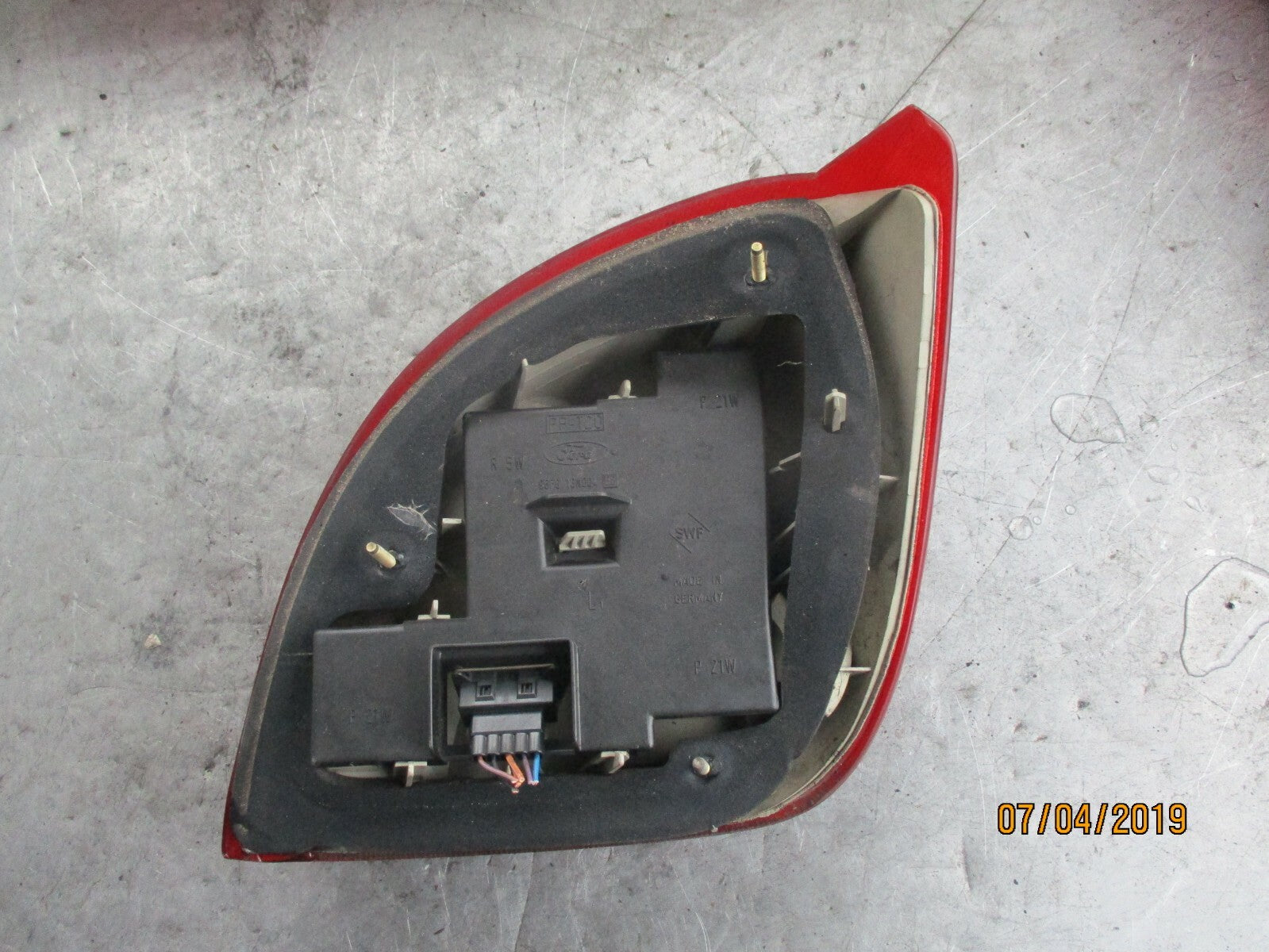 FORD FIESTA MK4 NSR PASSENGER SIDE REAR TAIL LIGHT 96FG13N004