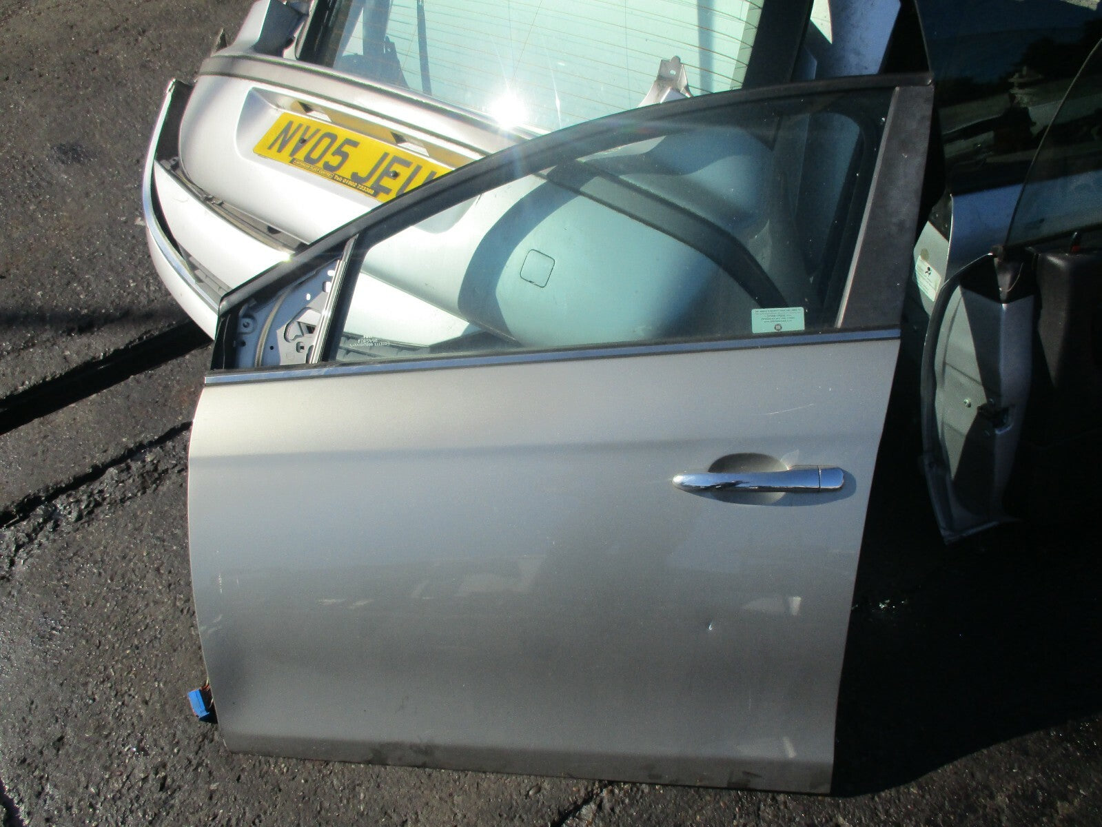 FIAT BRAVO MK2 5 DOOR NSF PASSENGER SIDE FRONT DOOR 272/B AVORIO VANITOSO