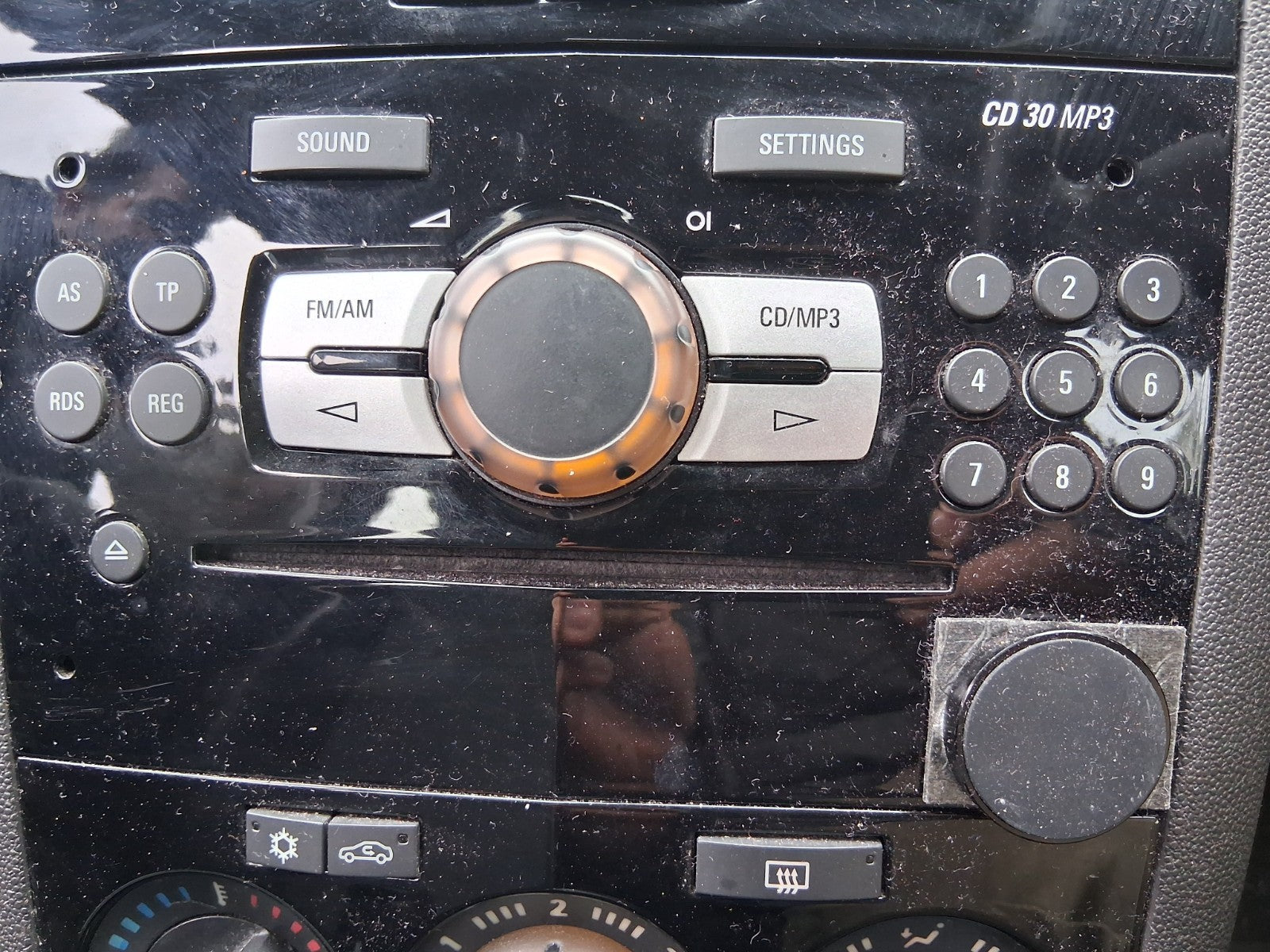 2009 VAUXHALL CORSA D STEREO MULTIMEDIA RADIO CD PLAYER HEAD UNIT