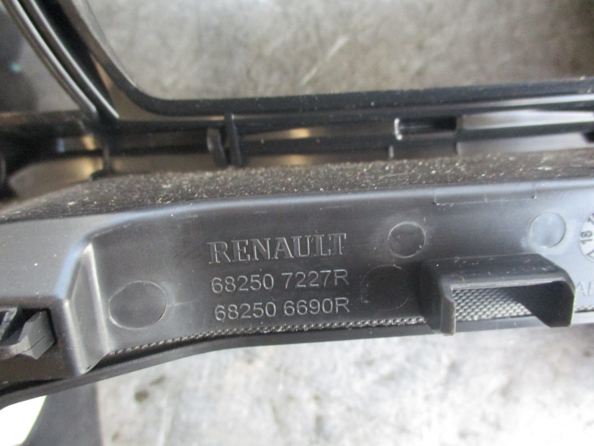 RENAULT KADJAR 2016 SPEEDO SURROUND TRIM PANEL 682507227R