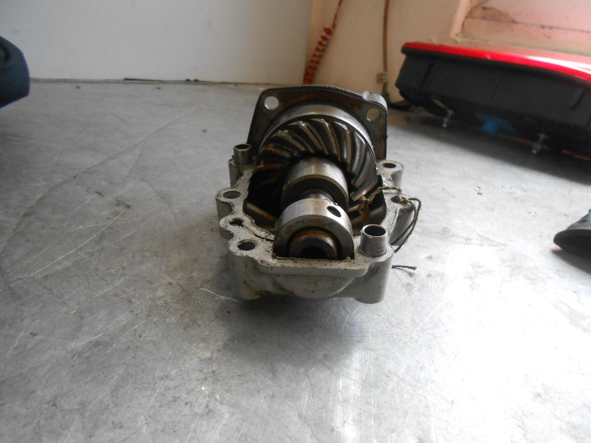 SUZUKI INTRUDER VS800 GLN 1985 - 2005 SHAFT DRIVE BEVEL DRIVE GEAR & HOUSING