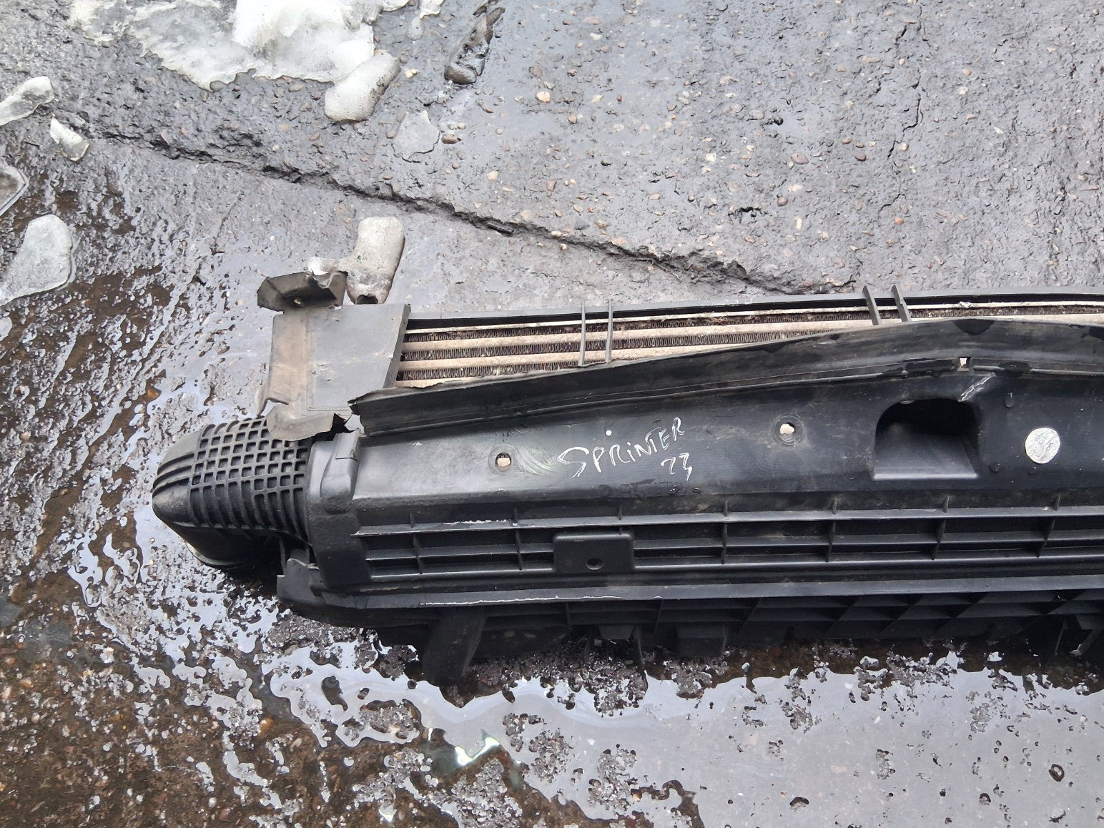 2009 MERCEDES BENZ C CLASS W204 INTER COOLER A2045000200