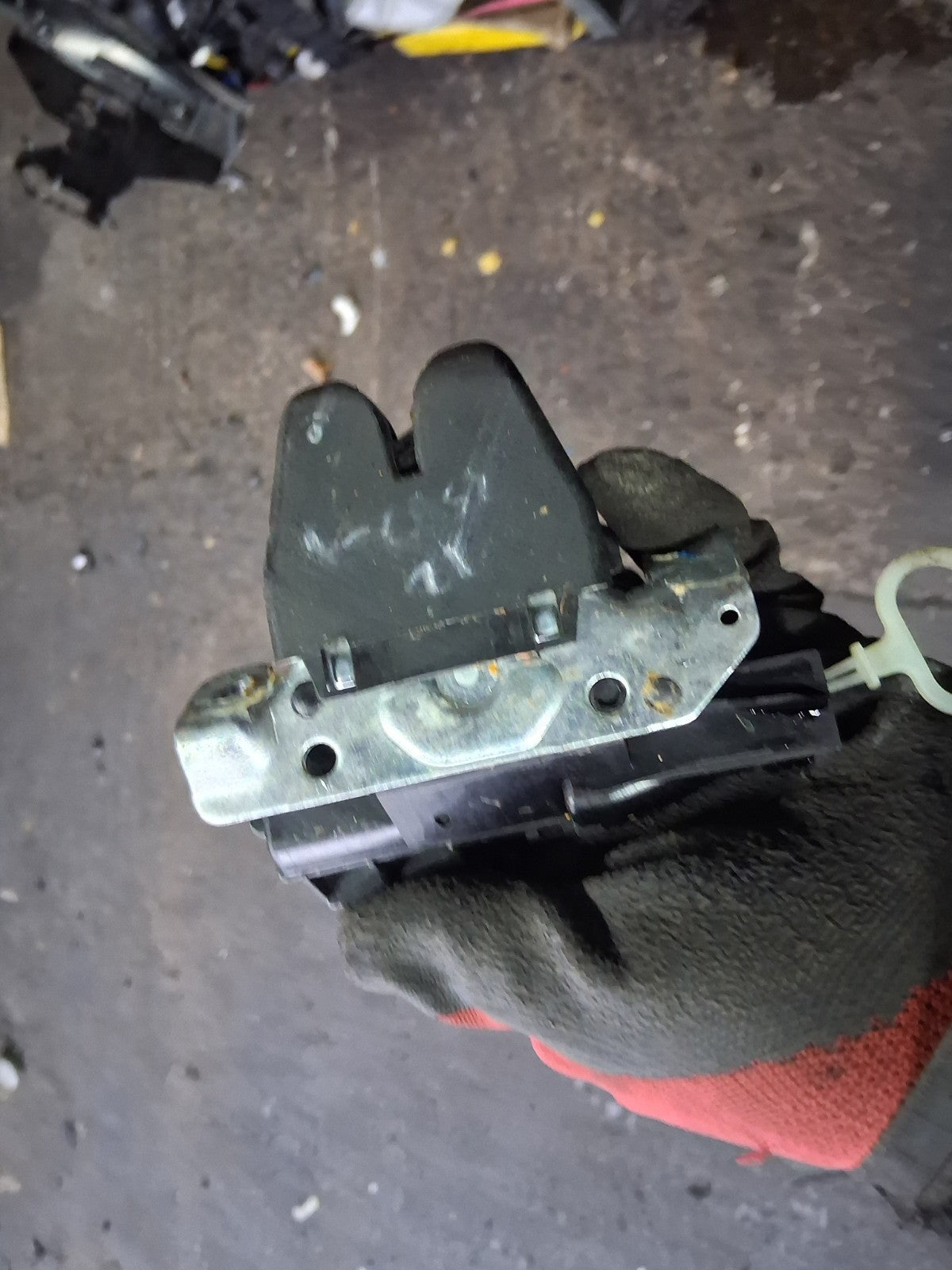 2021 MERCEDES A CLASS V177 REAR BOOT LOCK MECHANISM