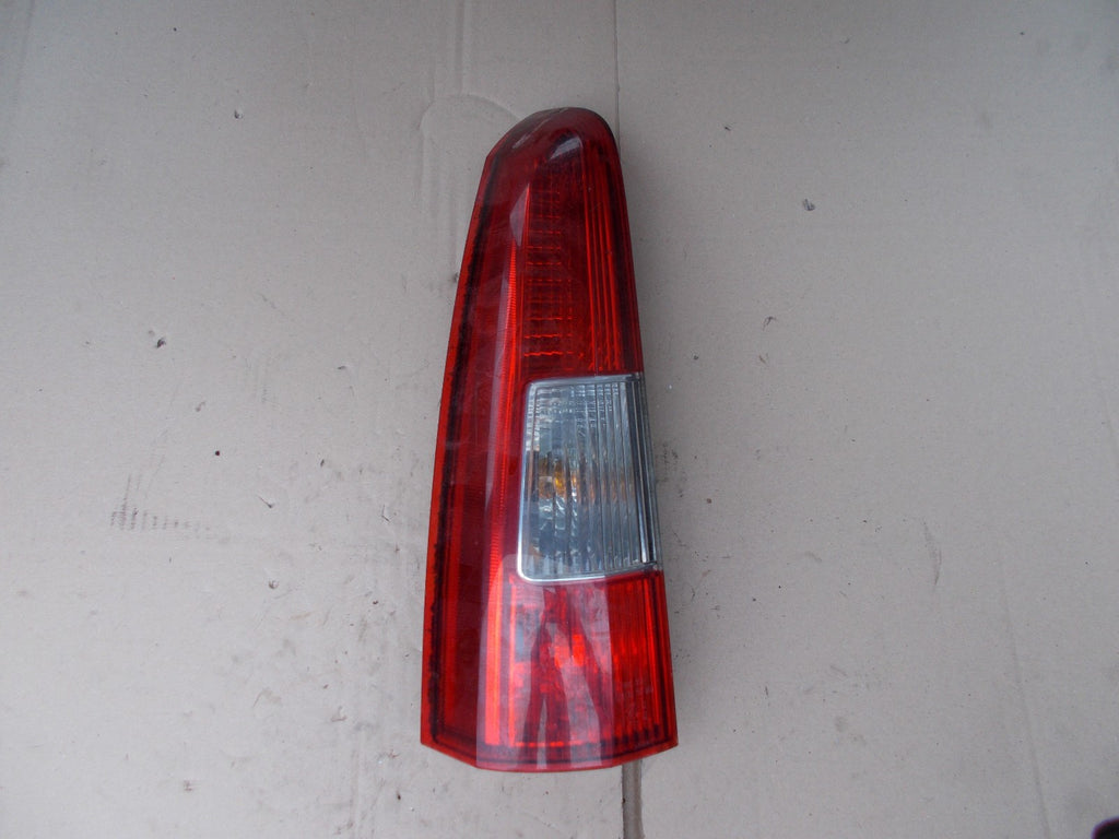 2004 VOLVO V70 D5 NSR PASSENGER SIDE UPPER REAR LIGHT TAIL LIGHT 9154493GB