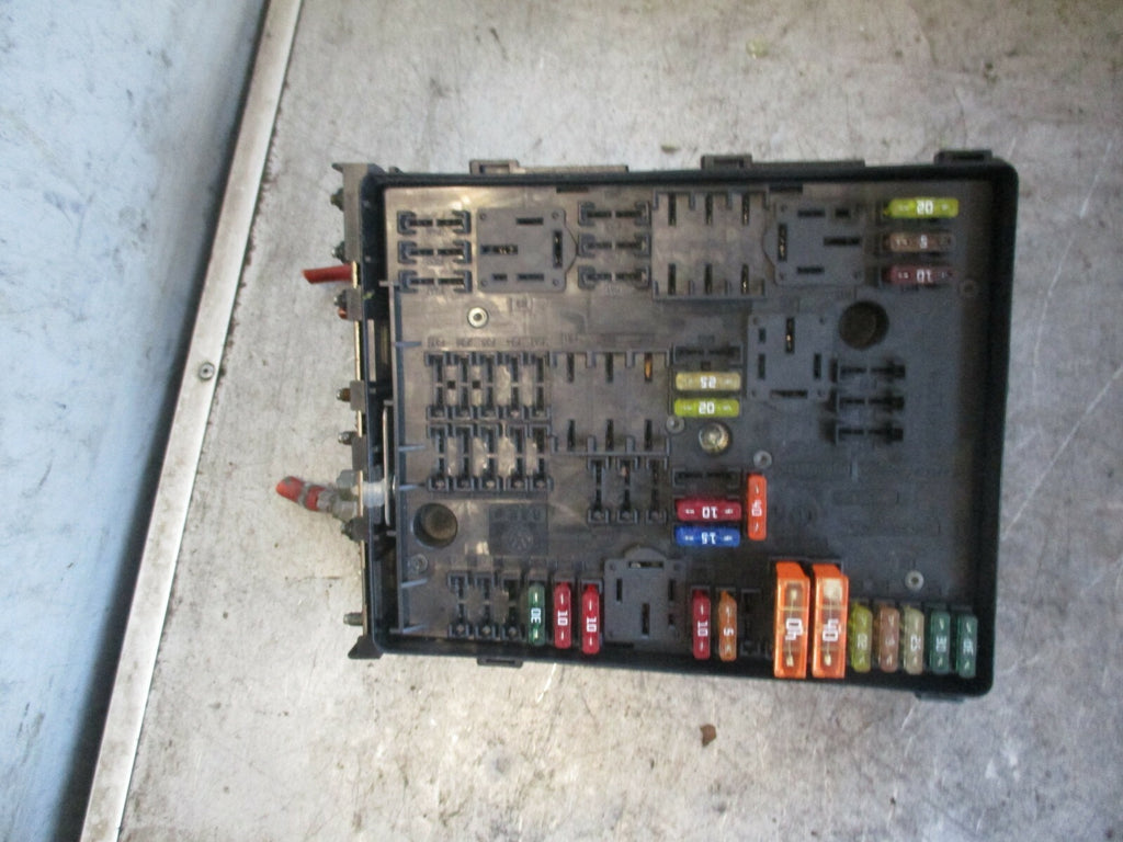 VW VOLKSWAGEN GOLF 1K MK5 FUSE BOX RELAY UNIT 1K0937124K