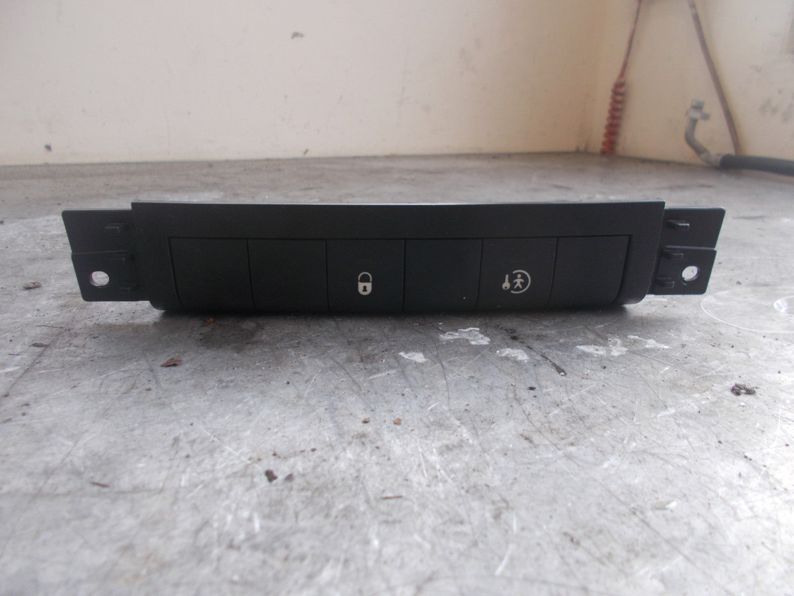 PEUGEOT 207 WA (MK1) 2006-2012 CENTRE CONSOLE SWITCH PANEL 9654374077