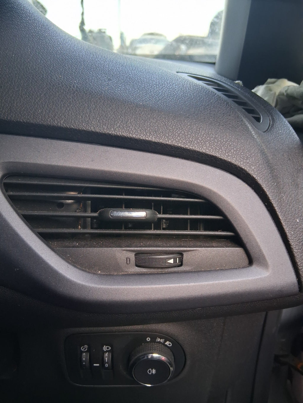 2018 VAUXHALL CORSA E CORSA VAN OSF DRIVER SIDE FRONT RIGHT AIR VENT