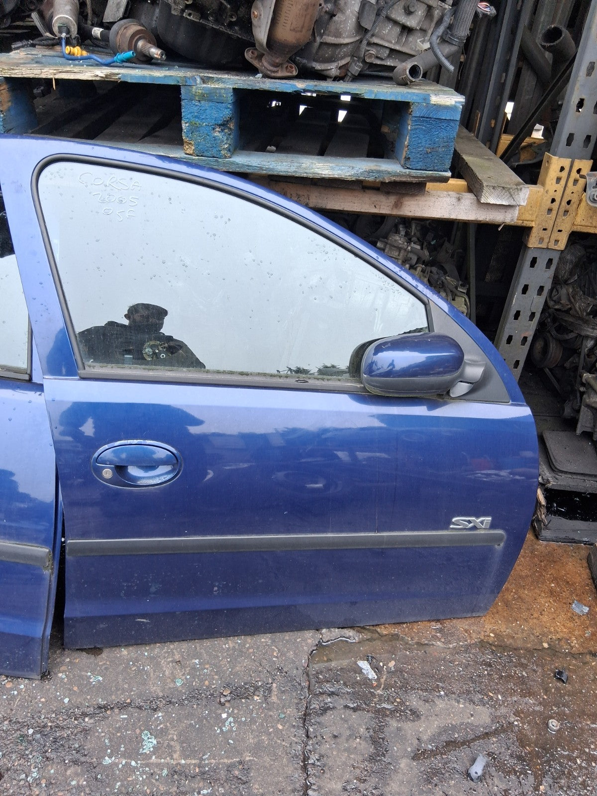 2005 VAUXHALL CORSA C OSF DRIVER SIDE FRONT RIGHT COMPLETE DOOR BLUE