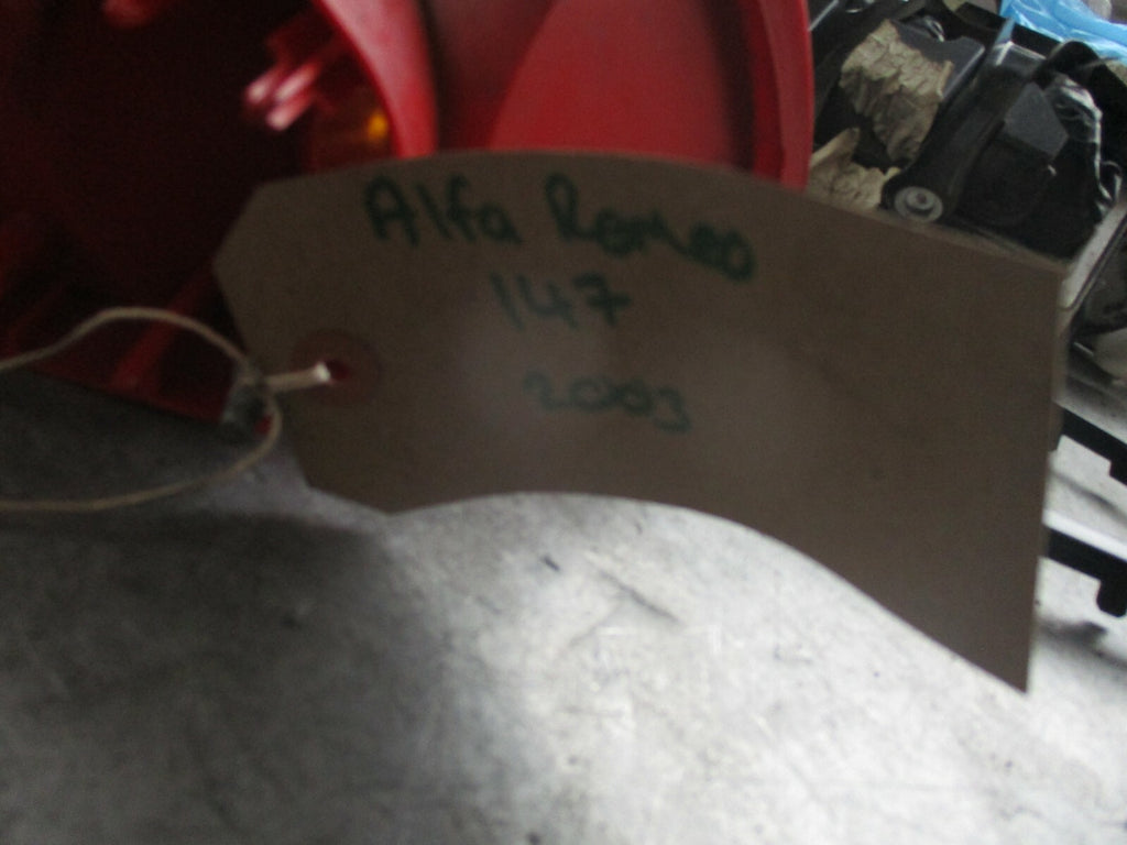 ALFA ROMEO 147 NSR OSR PASSENGER DRIVER SIDE OUTER REAR LIGHTS