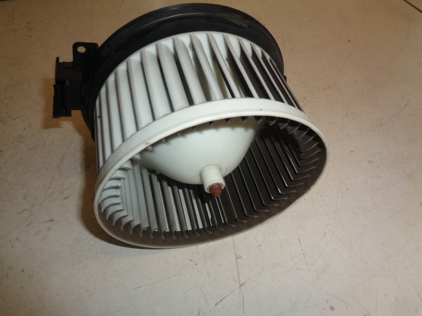 FORD FIESTA 2017 MK7 1.25 PETROL HEATER BLOWER FAN MOTOR 8E2H18456BB