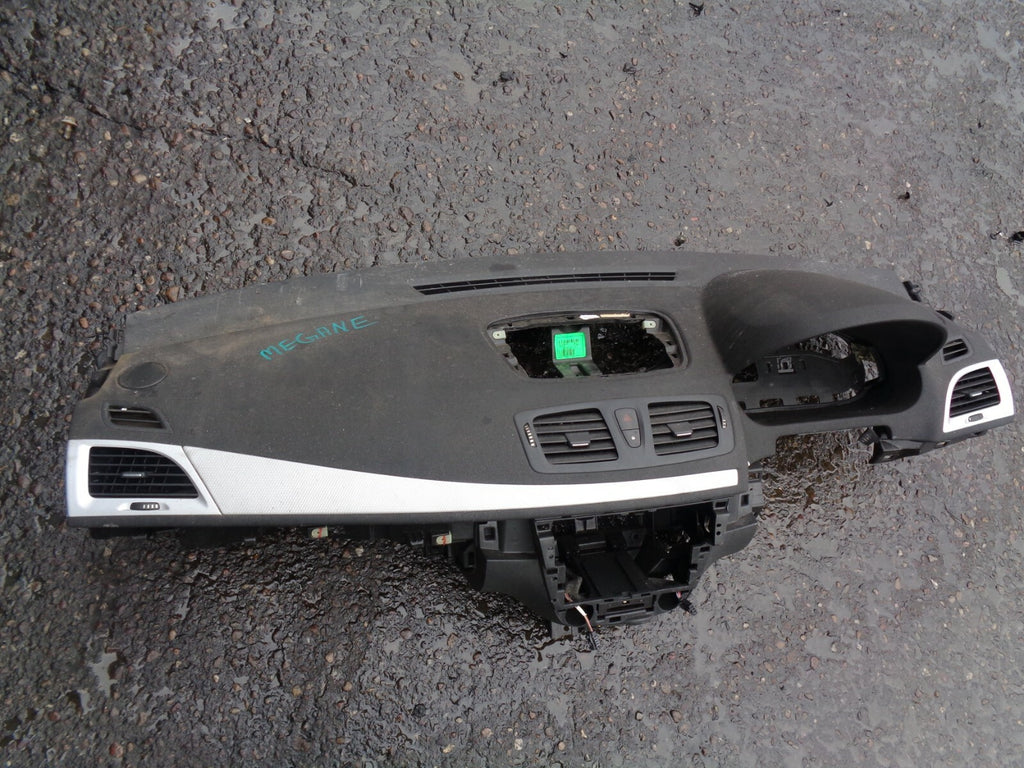 RENAULT MEGANE 2012 MK3 1.6 DCI DASHBOARD WITH AIRBAG 681000026R