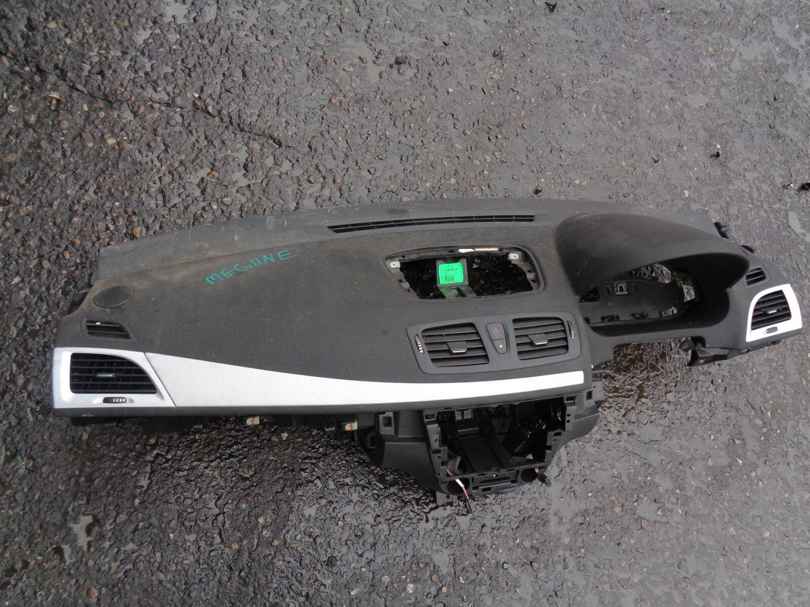 RENAULT MEGANE 2012 MK3 1.6 DCI DASHBOARD WITH AIRBAG 681000026R