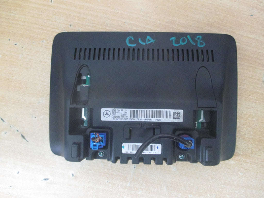 MERCEDES BENZ CLA 2018 C117 DISPLAY SCREEN SATNAV A2469006819